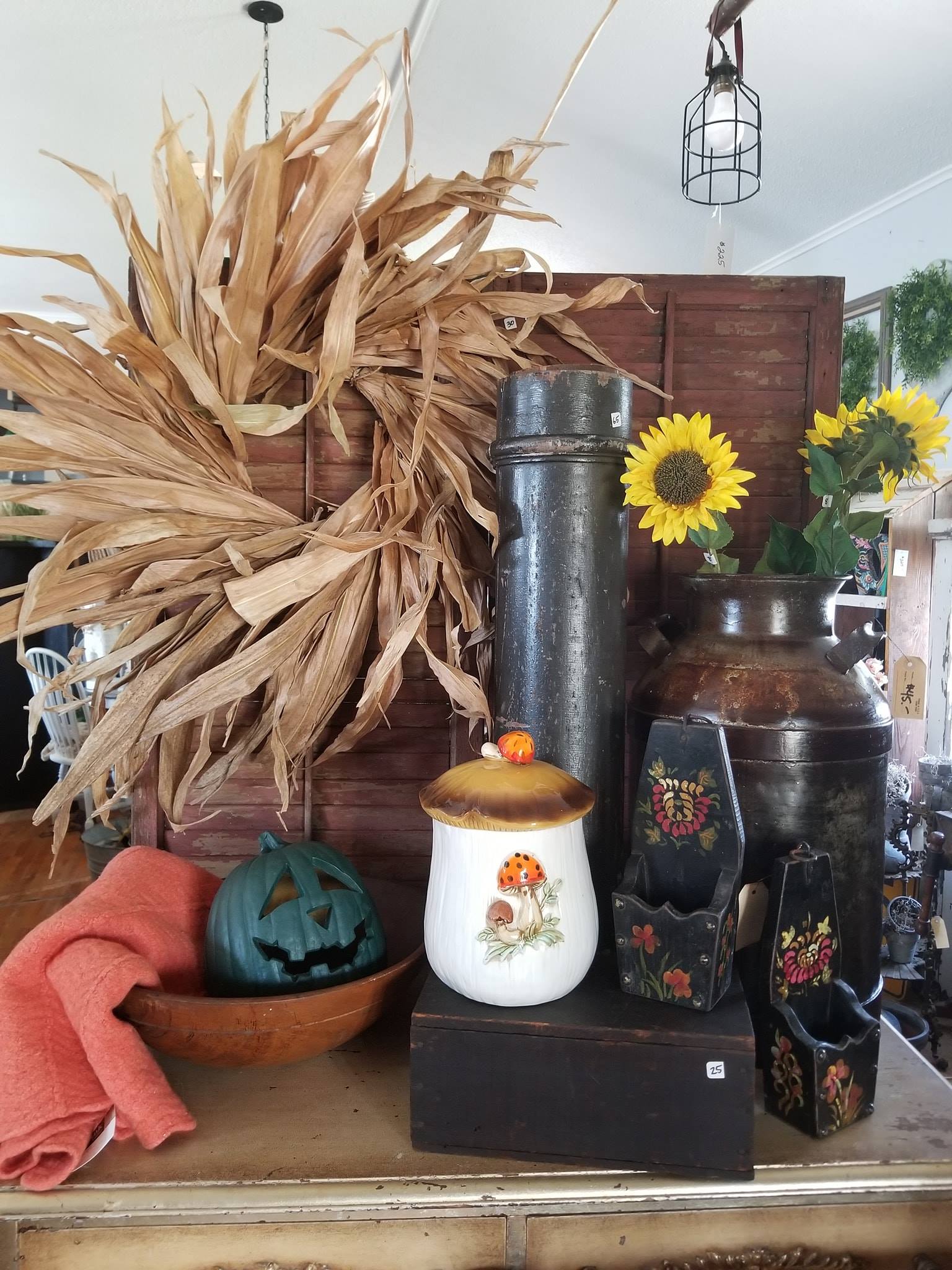 Fall Decor, DIY, The Junk Parlor, Wreath, Corn Stalk, Corn Stalk Leaf Wreath, how to, fall, harvest, decor, decorate