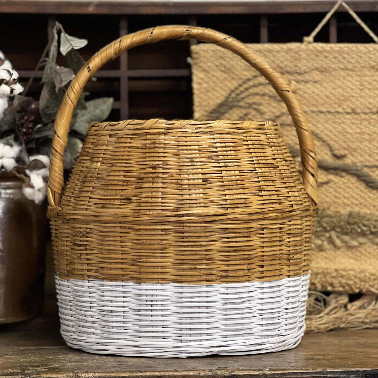 How to paint a basket. The Junk Parlor | Old stuff and cool junk for your home | Business Coach for Antique Dealers | thejunkparlor.com