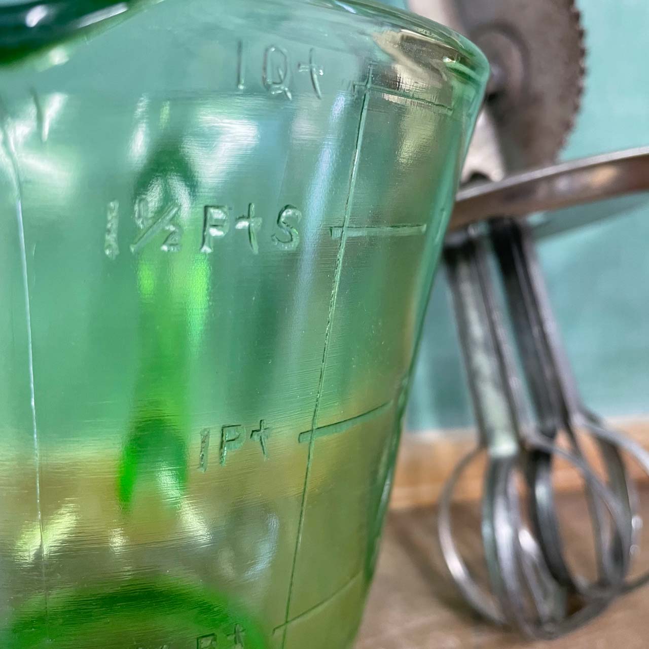 https://thejunkparlor.com/wp-content/uploads/2022/03/green-glass-4-cup-hand-mixer-beater-kitchen-vintage-3.jpeg