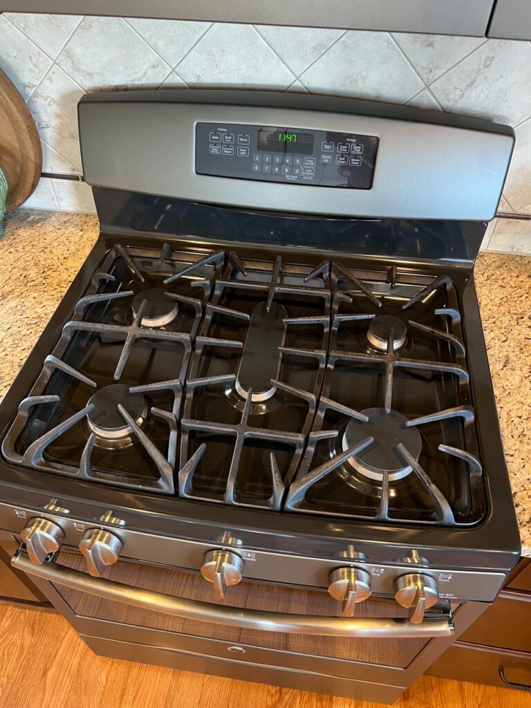 GE free standing gas range. The Junk Parlor