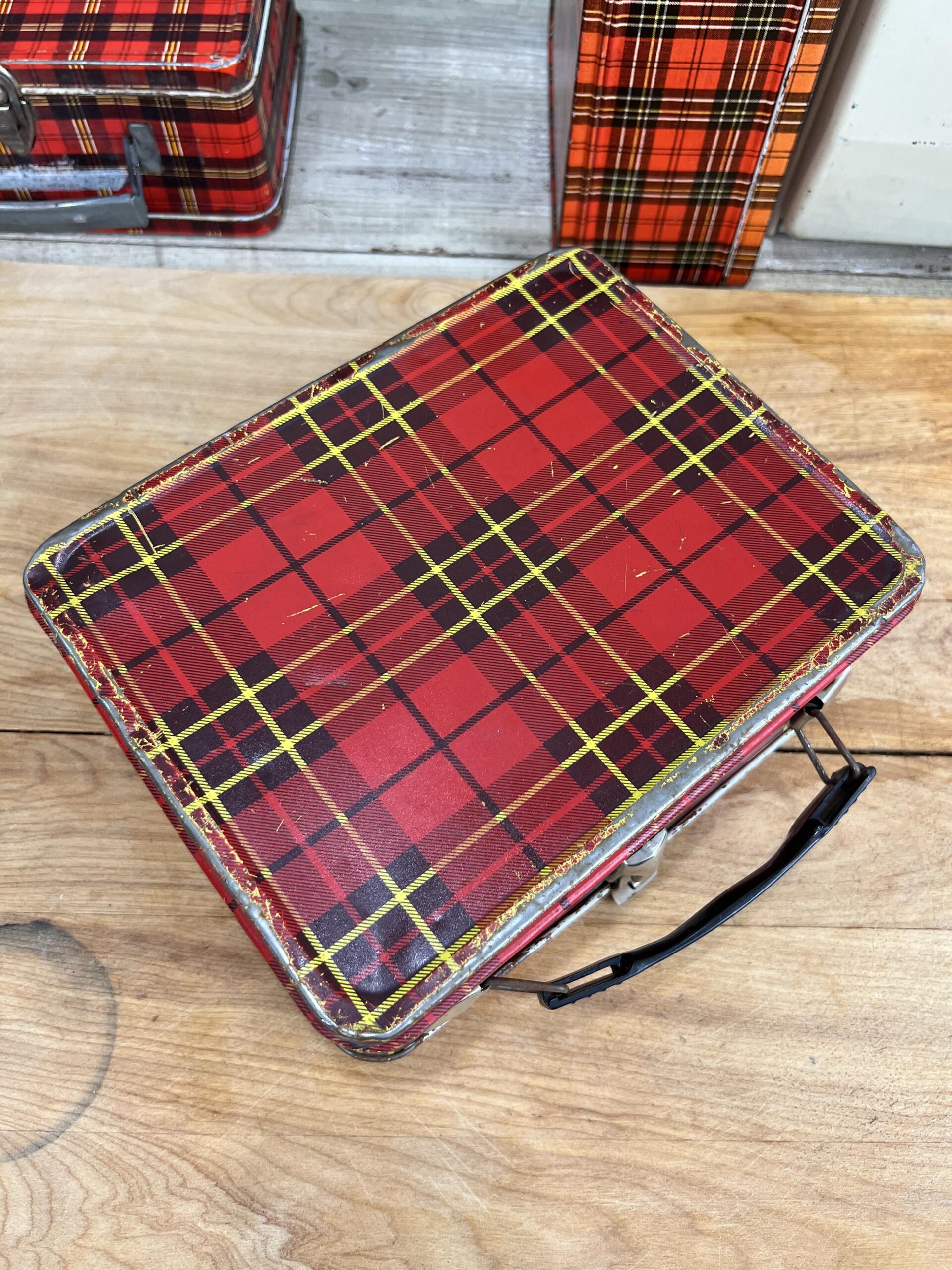 https://thejunkparlor.com/wp-content/uploads/2023/06/vintage-tartan-plaid-lunch-box-16-min-scaled.jpg
