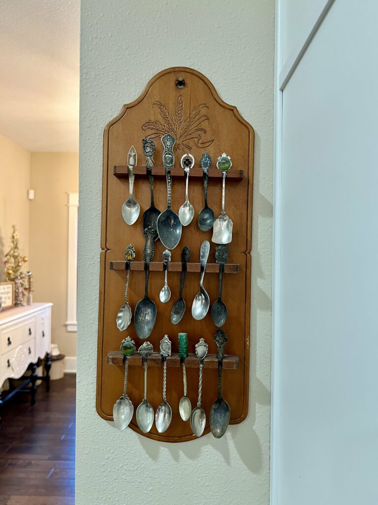 Miniature spoon display