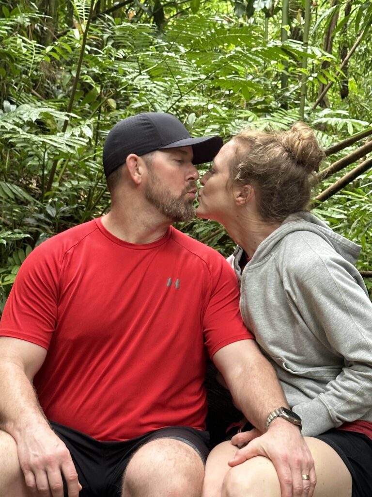 Kissing at Mano Falls 